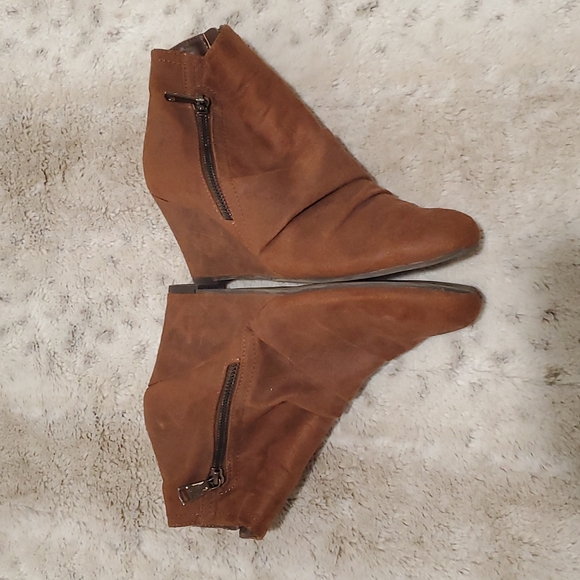 Unity by Carlos Santana Light Brown Zip Up Ankle Booties Wedges Size 7M - Picture 5 of 6